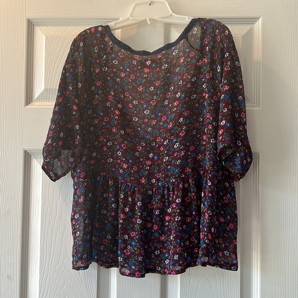 Hollister semi sheer cropped baby doll top burgundy floral print - Picture 2 of 6